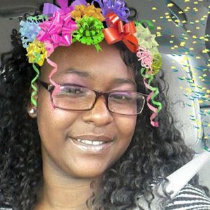 Meet your Posher, Teona